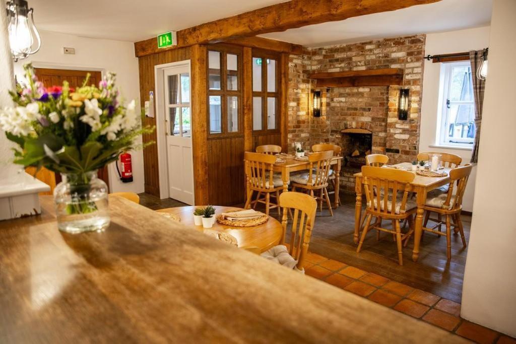 The White Hart Wilmington Hotell Honiton Exteriör bild